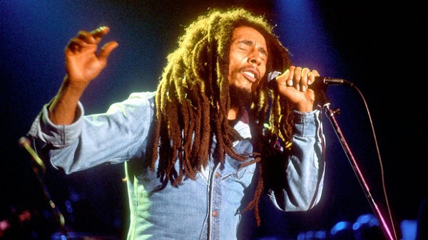 Bob Marley, fue un cantante y compositor considerado como el mayor exponente y difusor del reggae