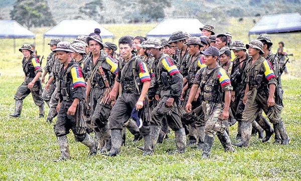 Las cumbres entre los grupos armados y el Gobierno, llevan un proceso de negociación para finalizar el conflicto armado.