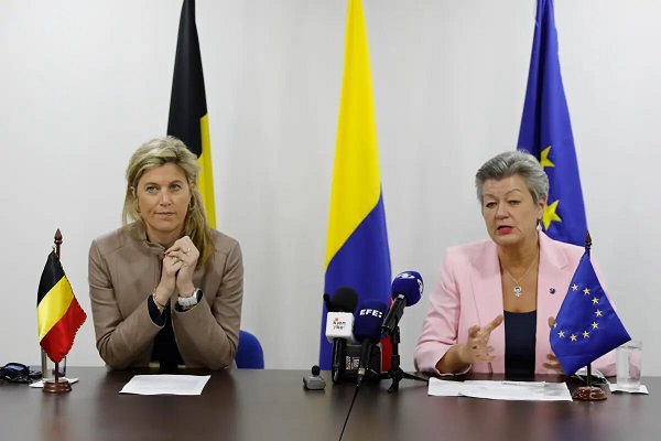 La comisaria Johansson y la ministra Verlinden visitaron el convulso departamento de Putumayo el día de ayer, en la frontera colombiana con Ecuador y Perú, para conocer las dinámicas actuales de cultivos ilícitos y su tráfico en la región.