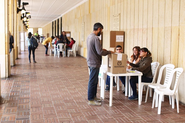 En 14 departamentos del país el Consejo Nacional Electoral ha iniciado investigación por posible inscripción irregular de cédulas.