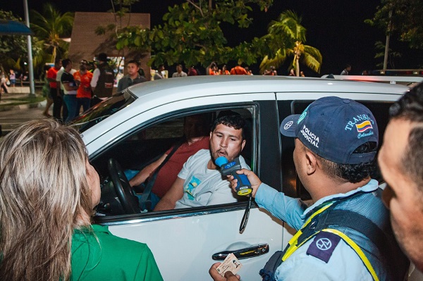 Se aplicaron 18 comparendos por estacionar motos en espacio público, 26 pruebas de alcoholemia e inmovilizaron vehículos por infringir la norma del parrillero hombre. 
