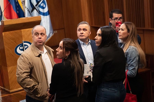 Fiscalía General de Venezuela comenzó el proceso de investigación a altos funcionarios en presuntos hechos de corrupción.