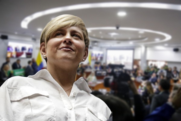 La primera dama Verónica Alcocer, ha recibido críticas no solo por parte de sectores de oposición como el Centro Democrático y Cambio Radical, sino también de congresistas de la bancada de Gobierno.