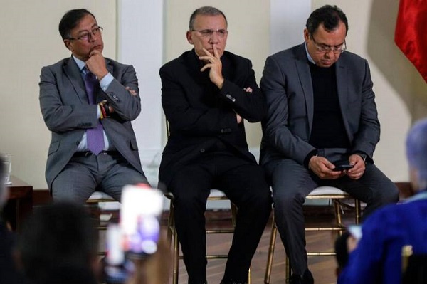 Para Roy Barreras le cogió de sorpresa la petición de renuncia del gabinete ministerial.