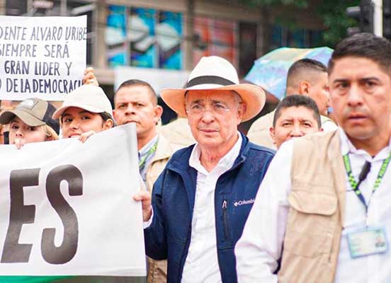 La programación incluye un encuentro con representantes de sectores productivos y sociales que permitirá socializar el cuestionario de preguntas que será sometido a consideración de los colombianos.