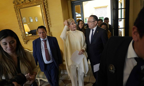 : El primero en retirarse del gobierno fue el Partido Conservador y dos semanas después, La U, le siguió los pasos.