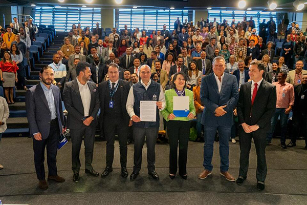 La Entidad continuará trabajando de la mano con las organizaciones sindicales para que continúen siendo favorecidos los derechos de todos los trabajadores de la entidad.