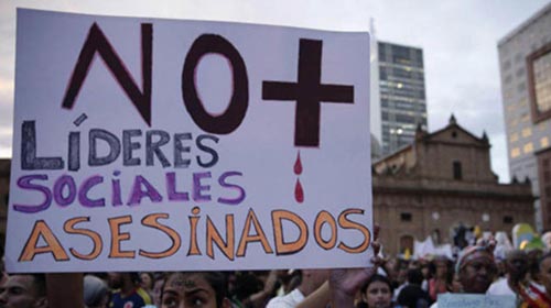 En 2022, Colombia marcó el "lamentable récord" de homicidios de líderes y defensores con 215 asesinados, según los datos de la Defensoría del Pueblo.