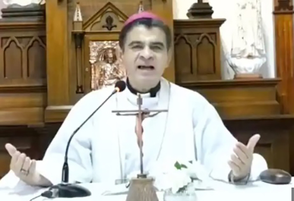El obispo nicaragüense Rolando Álvarez, acusó a la Policía de no permitir la libre circulación, la libertad de movimiento, la libertad de expresión y la libertad religiosa. Foto ACI Prensa