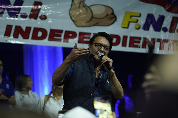 Fernando Villavicencio participaba en un mitin de campaña.