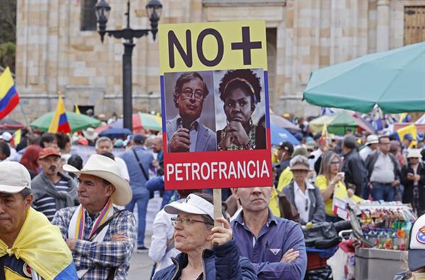 Los manifestantes también criticaron la política energética del Gobierno, así como la inseguridad.