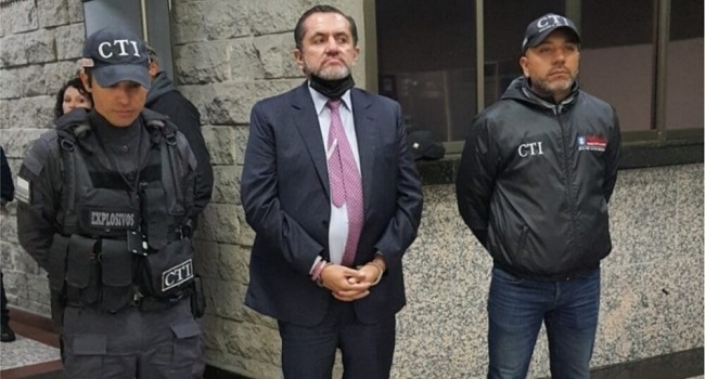 La Procuraduría indicó que en ambos casos el funcionario habría irrespetado el ordenamiento normativo.