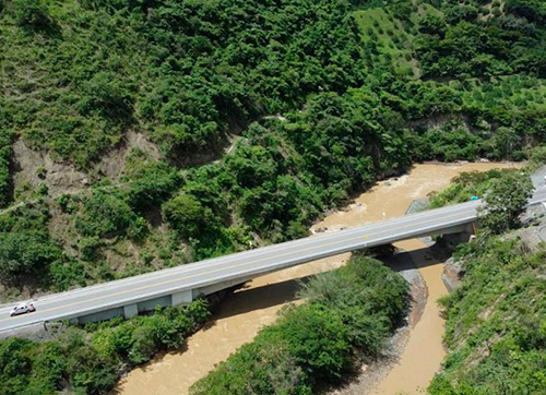 El tramo final de la nueva conexión entre Medellín y Urabá, conocido como Autopista al Mar 2, se extiende entre Cañasgordas y Necoclí