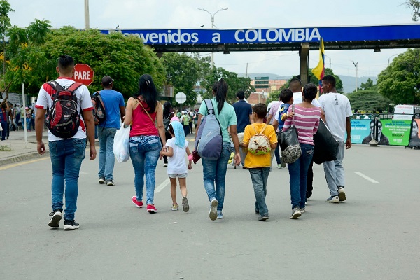 195.743 superaron el tiempo de permanencia autorizada en el país y se estima que 77.553 ingresaron sin autorización al territorio nacional.
