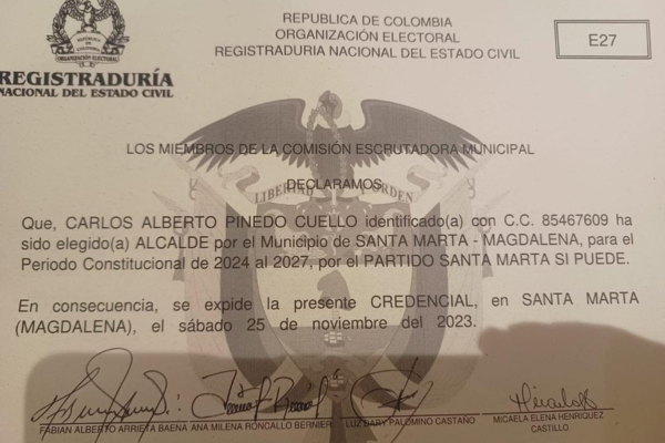 Documento de la Comisión Esrutadora Municipal que acredita a Carlos Pinedo como nuevo alcalde de Santa Marta
