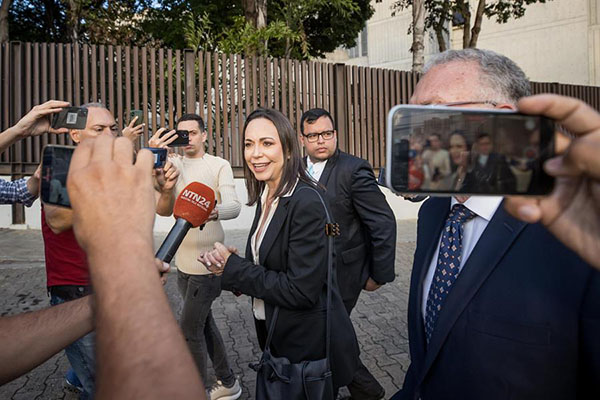 La candidata presidencial de la principal coalición opositora de Venezuela, María Corina Machado, solicitó al Tribunal Supremo de Justicia revisar la inhabilitación.