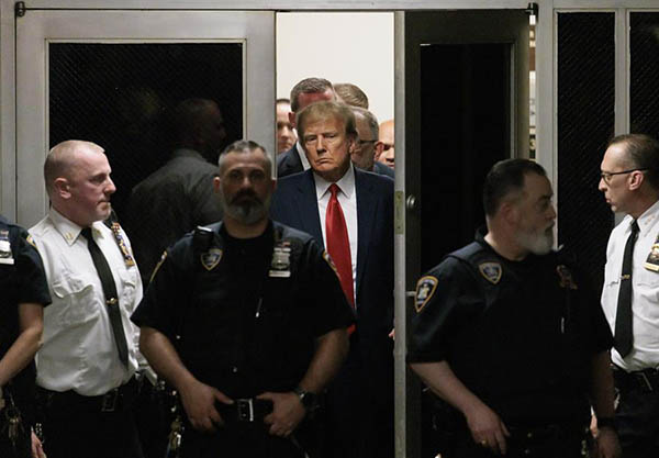 El expresidente de los Estados Unidos Donald Trump a su llegada a una sala del Tribunal Supremo del estado de Nueva York. Foto archivo