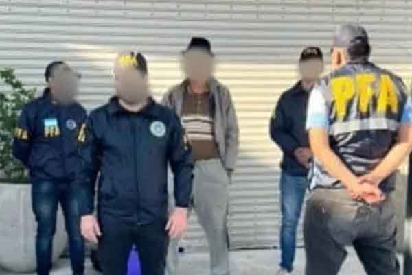 Las investigaciones apuntan a que, uno de los sujetos había intentado entrar a Argentina en un avión procedente de Colombia.