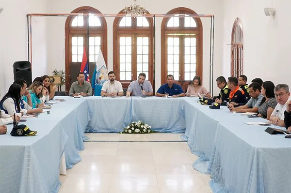Con el Puesto de Mando Unificado en el que participan Distrito, Policía, Ejército y organismos de socorro, se trabaja para evitar hechos que lamentar. 