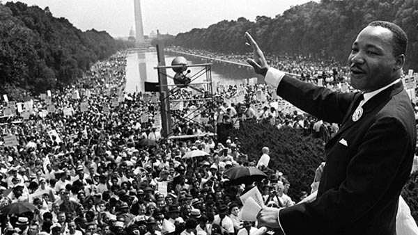 Martin Luther King Jr. Fue asesinado el 4 de abril de 1968 durante una huelga de trabajadores en Memphis, Tennessee.