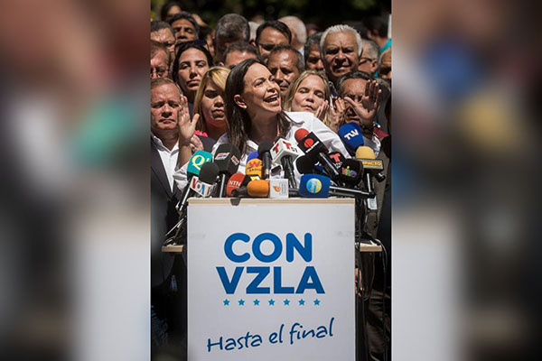 María Corina Machado ha reiterado que competirá en las presidenciales como candidata del mayor bloque antichavista.