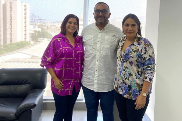 Angela Cedeño, diputada del Magdalena; José Méndez, alcalde del municipio de San Zenón y Silvia Elena Medina, presidenta de la Cámara de Comercio de Santa Marta para el Magdalena.