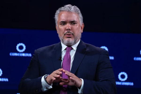 El expresidente Duque le responde a Petro que él no promueve golpes de Estado.