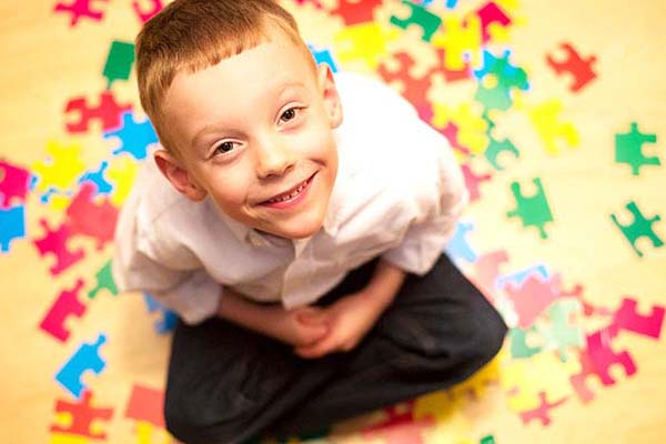 Según la Organización Mundial de la Salud, uno de cada 160 niños en el mundo tiene un Trastorno del Espectro Autista, TEA. (foto del archivo)