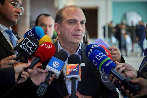 Con la suspensión del cese al fuego bilateral en ese lugar del país, se incrementa la instalación de campos minados, el reclutamiento forzado según lo manifestado por el Defensor del Pueblo. 