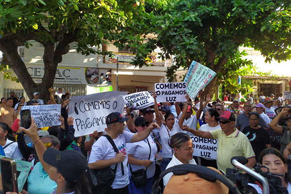 Las comunidades del Caribe colombiano exigen una pronta acción por parte de las autoridades para garantizar tarifas justas y asequibles para todos.