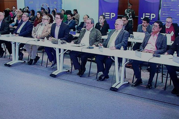 Según la JEP, hay siete antiguos miembros del secretariado de las Farc implicados.