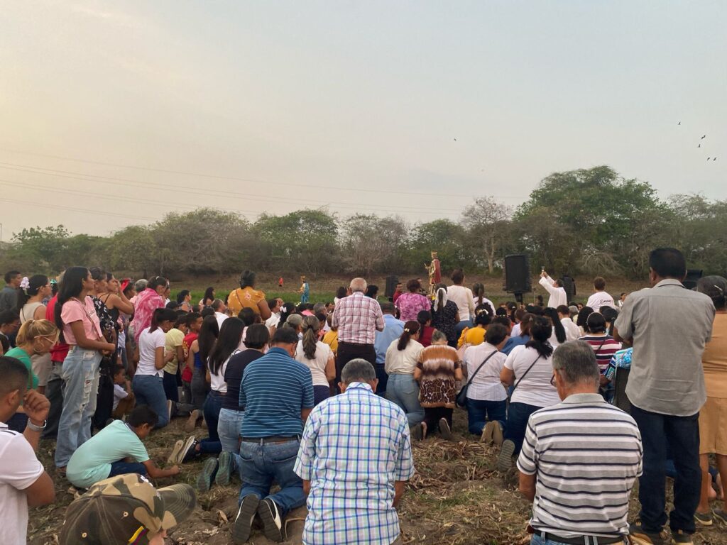 Feligreses del municipio de Pivijay oraron sin cesar para que lloviera ante el fenómeno del niño
