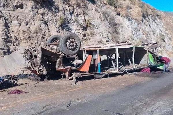 El accidente ocurrió en el sector de Apacheta, distrito ayacuchano de Vinchos. Foto tomada de Internet RT