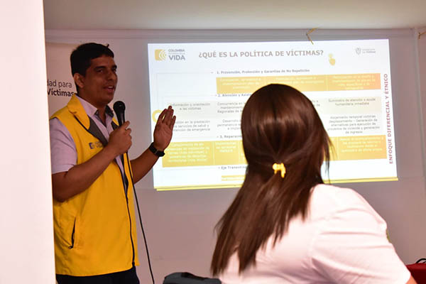 Los participantes en la jornada se comprometieron a trabajar de manera articulada para responder de manera adecuada a las necesidades de las víctimas.