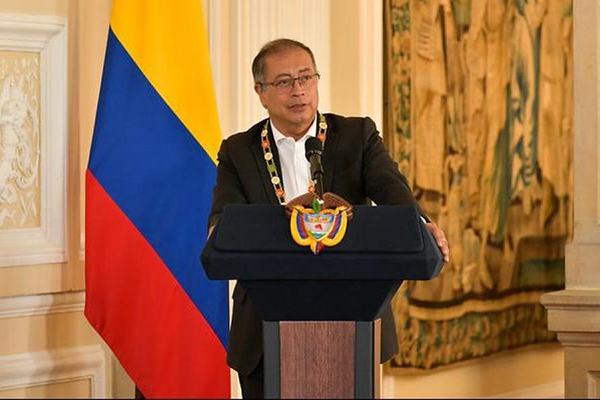 Se estima que de cada $10.000 que la campaña gastó en servicios de transporte para movilizarse durante la primera y segunda vuelta de 2022, al menos $6.500 se destinaron a la Sociedad Aérea de Ibagué.