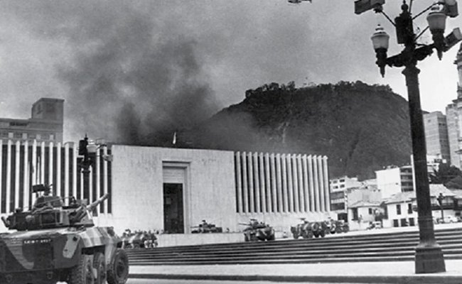 El Palacio de Justicia fue ocupado por el grupo guerrillero Movimiento 19 de Abril (M-19) el 6 de noviembre de 1985.