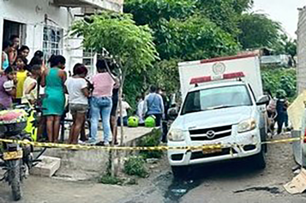 Marcos Junior Lazos Tómas fue asesinado de varios impactos de bala en el oriente de Santa Marta. Marcos Junior Lazos Tómas fue asesinado de varios impactos de bala en el oriente de Santa Marta.
