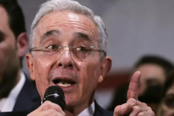 El expresidente Álvaro Uribe Vélez, foto Archivo.