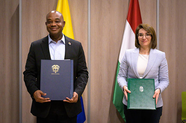 Luis Gilberto Murillo, ministro de Relaciones Exteriores de Colombia, resaltó que estos acuerdos generan el fortalecimiento de las relaciones entre las naciones