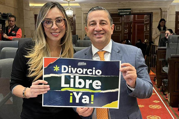 Con la sanción de esta ley, los colombianos pueden solicitar el divorcio sin tener que presentar pruebas de infidelidad, violencia intrafamiliar o cualquier otra causal tradicional. Con la sanción de esta ley, los colombianos pueden solicitar el divorcio sin tener que presentar pruebas de infidelidad, violencia intrafamiliar o cualquier otra causal tradicional.