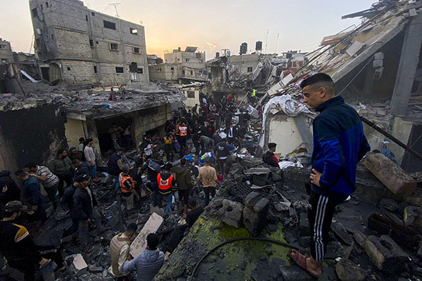 Según el acuerdo, 60.000 remolques y 200.000 tiendas de campaña deberían entrar en Gaza para albergar a los palestinos que se quedaron sin hogar. Foto/EFE