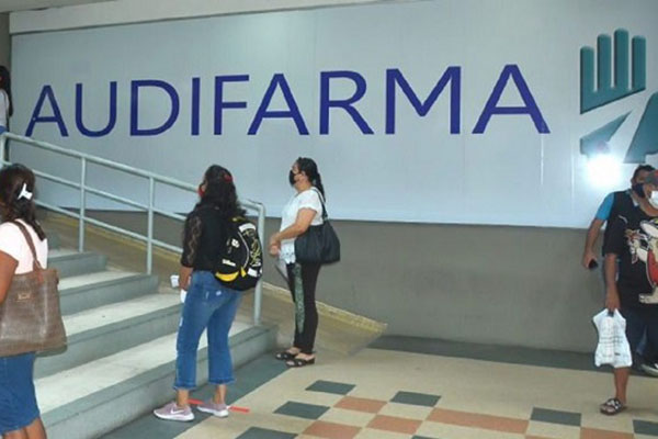 La compañía aseguró que ha realizado esfuerzos significativos para garantizar la entrega de medicamentos, a pesar de las dificultades que enfrenta el sistema de salud, como la escasez de recursos.