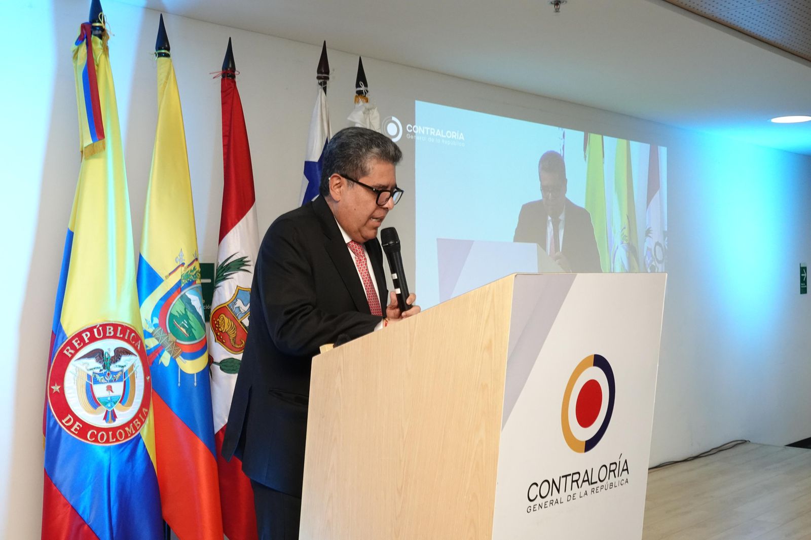 Carlos Hernán Rodríguez Becerra, Contralor General de la República.
