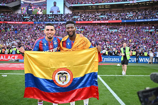 Daniel Muñoz y Jefferson Lerma, jugadores del Crystal Palace de Inglaterra y de la Selección Colombia de mayores. Foto Crystal Palace