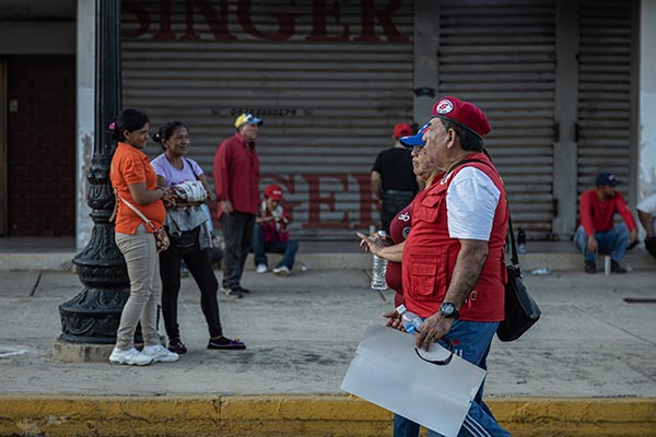  Las elecciones del próximo domingo en Venezuela pondrán a prueba el poder de convocatoria del chavismo, al frente del país desde 1999 y que controla 256 de los 277 escaños de la Asamblea Nacional. EFE/ Henry Chirinos.