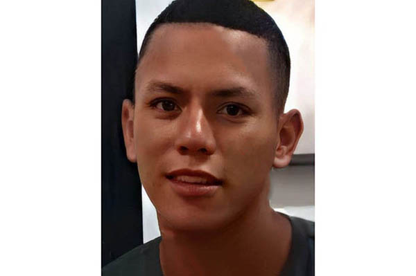 Julio Andrés Romero Yáñez, fue auxiliado y llevado hasta el Hospital San Cristóbal, a donde fue ingresado sin vida. Julio Andrés Romero Yáñez, fue auxiliado y llevado hasta el Hospital San Cristóbal, a donde fue ingresado sin vida.