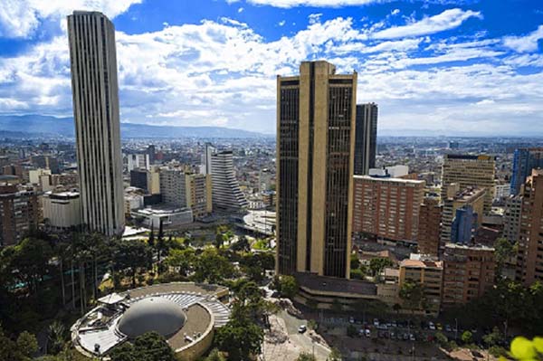 Vista panorámica del centro de Bogotá, capital de Colombia. Foto EFE