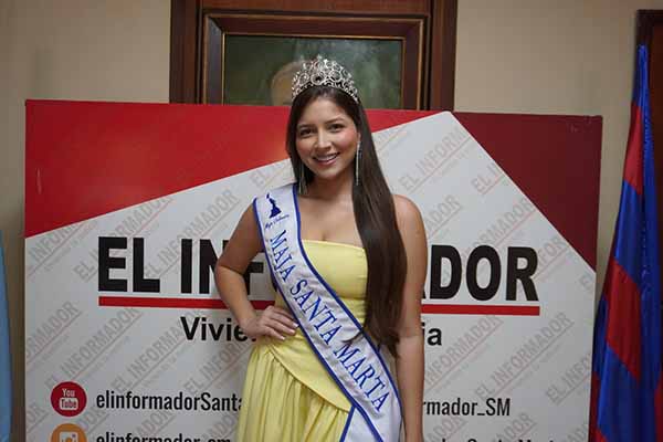Ana Sofía Acosta, Maja Santa Marta 2025, visitó la sala de tertulias Pepe Vives De Andréis de EL INFORMADOR, donde compartió sus expectativas rumbo al certamen nacional Maja Colombia en Manizales. FOTO: DERECHOS RESERVADOS EL INFORMADOR