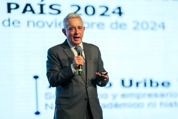 Álvaro Uribe Vélez, expresidente de Colombia y fundador del partido Centro Democrático. Foto EFE