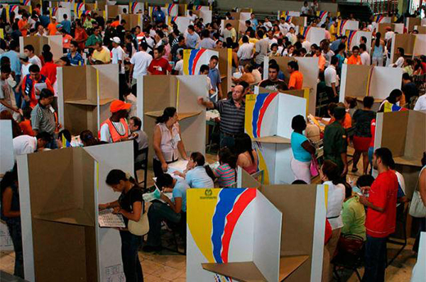 Jornada electoral desarrollándose con normalidad en una región de Colombia. Foto Alcaldía de Bogotá